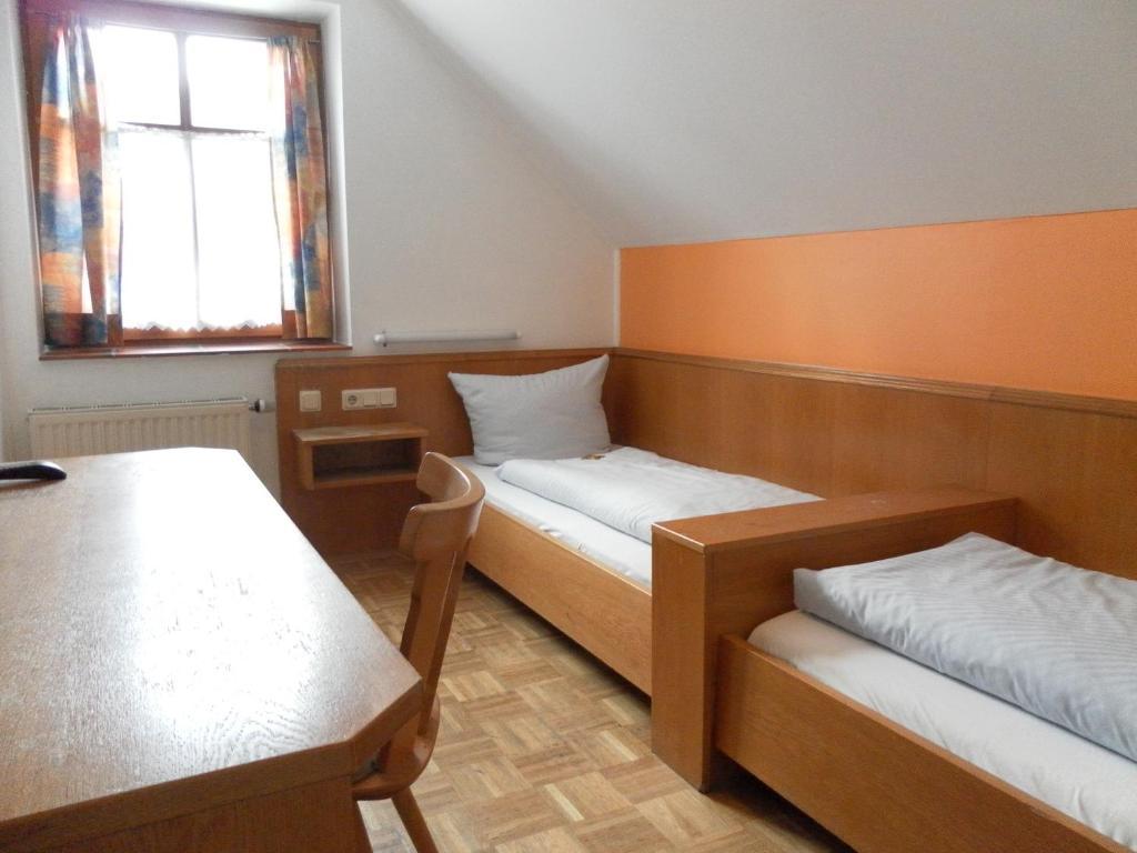 Landgasthof Asum Dasing Quarto foto